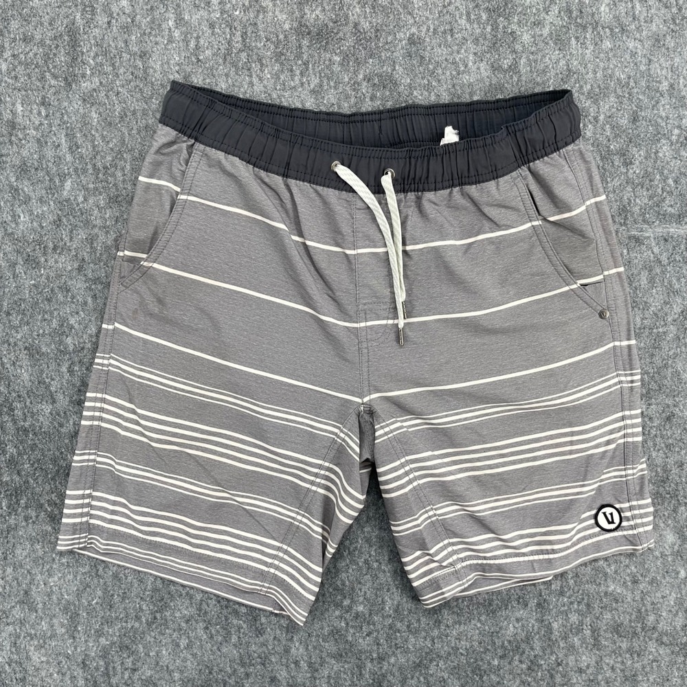 Vuori Shorts Mens Smalls Grey Kore Striped Hybrid Board Elastic Waist
